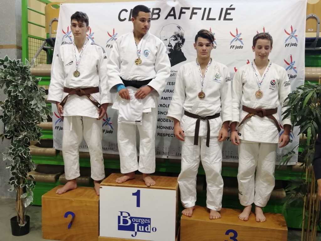 Une belle 3ème place pour le judoka de Saint-Clément Billal Ousalem au tournoi National de Bourges