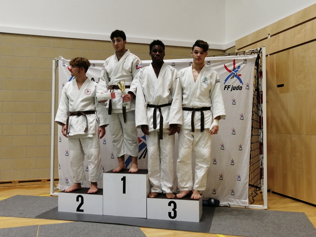 Deux médailles de bronze pour les judokas clémentins!